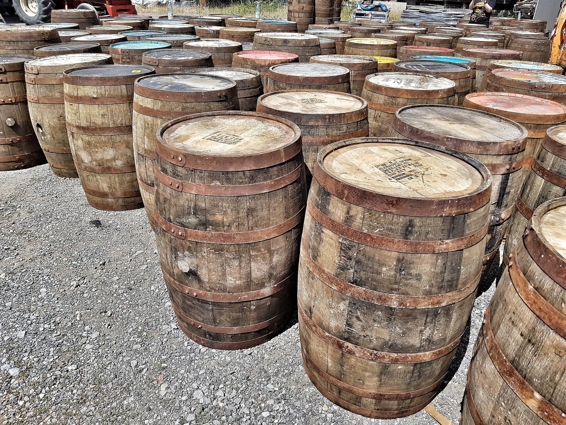 Leere Ex-Bourbonfässer aus Eiche – dekorativ Whiskyfässer (ASB)