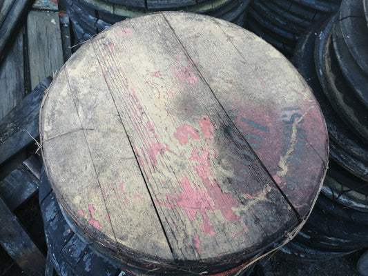 Gebrauchter Fassdeckel aus Hogshead Whiskyfass – ca. 60 cm Durchmesser – zum Basteln, Dekorieren oder Möbelbau